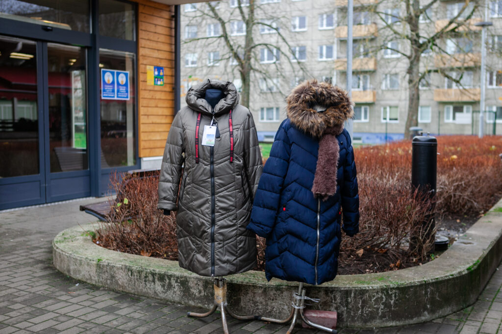 Tallinn, tänav, tänafoto, market, turg, jope, coats, street, streetphoto, estonia, eesti, mustamäe